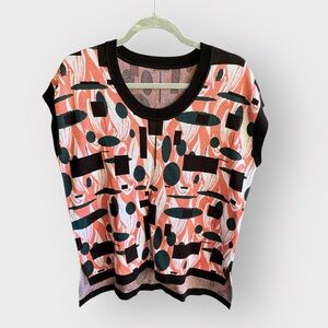 Knit blouse, asymmetric print, excellent condition, well made